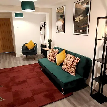 Carvetii - Anne House 5 - Superking Bedroom En-suite * Carlisle (Cumbria)