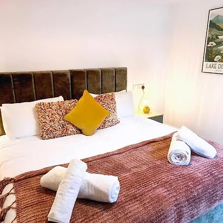 Carvetii - Anne House 5 - Superking Bedroom En-suite * Carlisle (Cumbria)